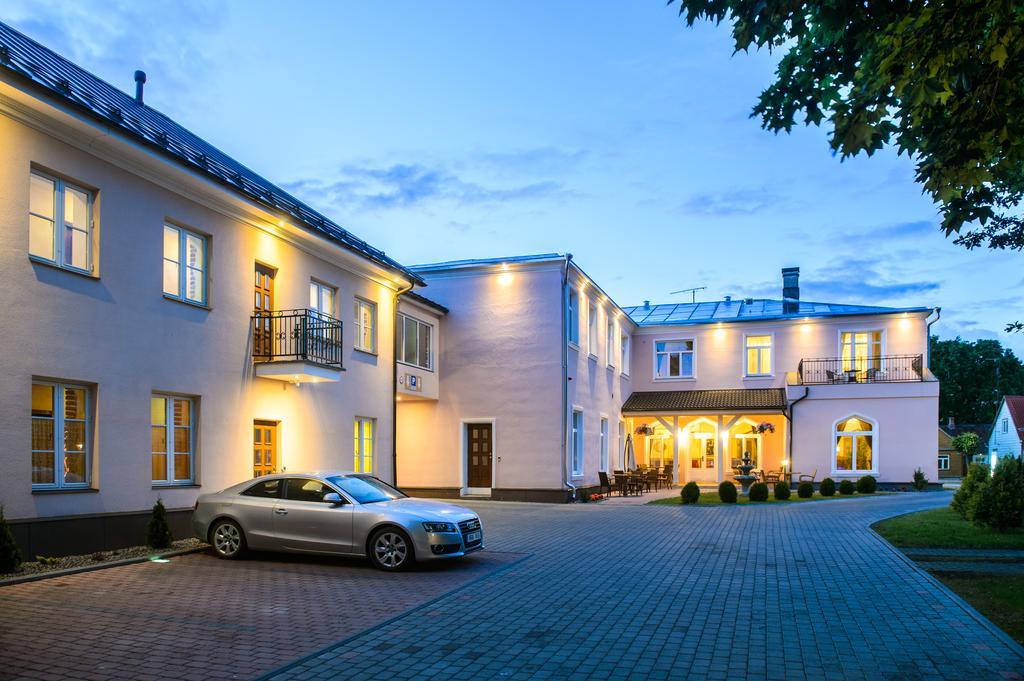 Georgi Hotell Voru Exterior photo